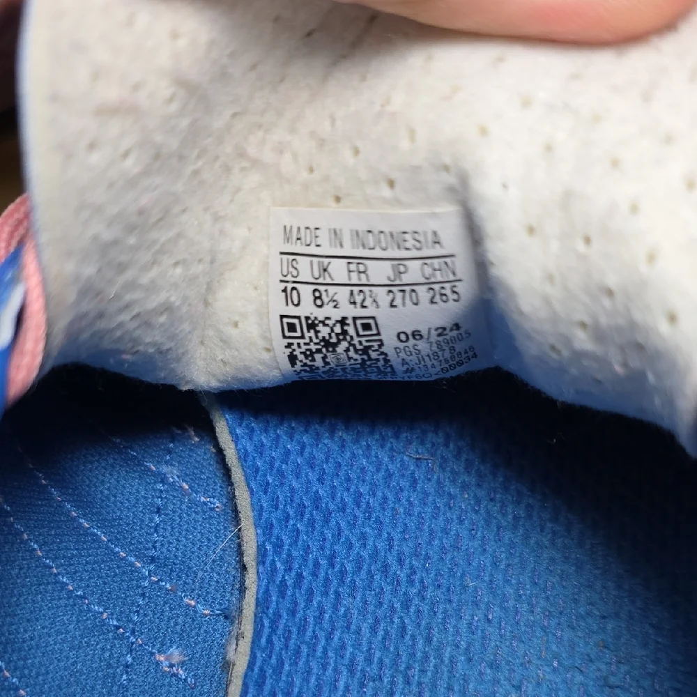 adidas Women’s Blue and Pink Sneakers